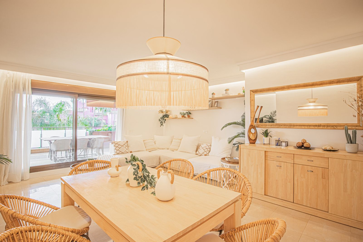 Se vende Apartamento Planta Media de 3 dormitorios en Costa Del Sol, Málaga, España
