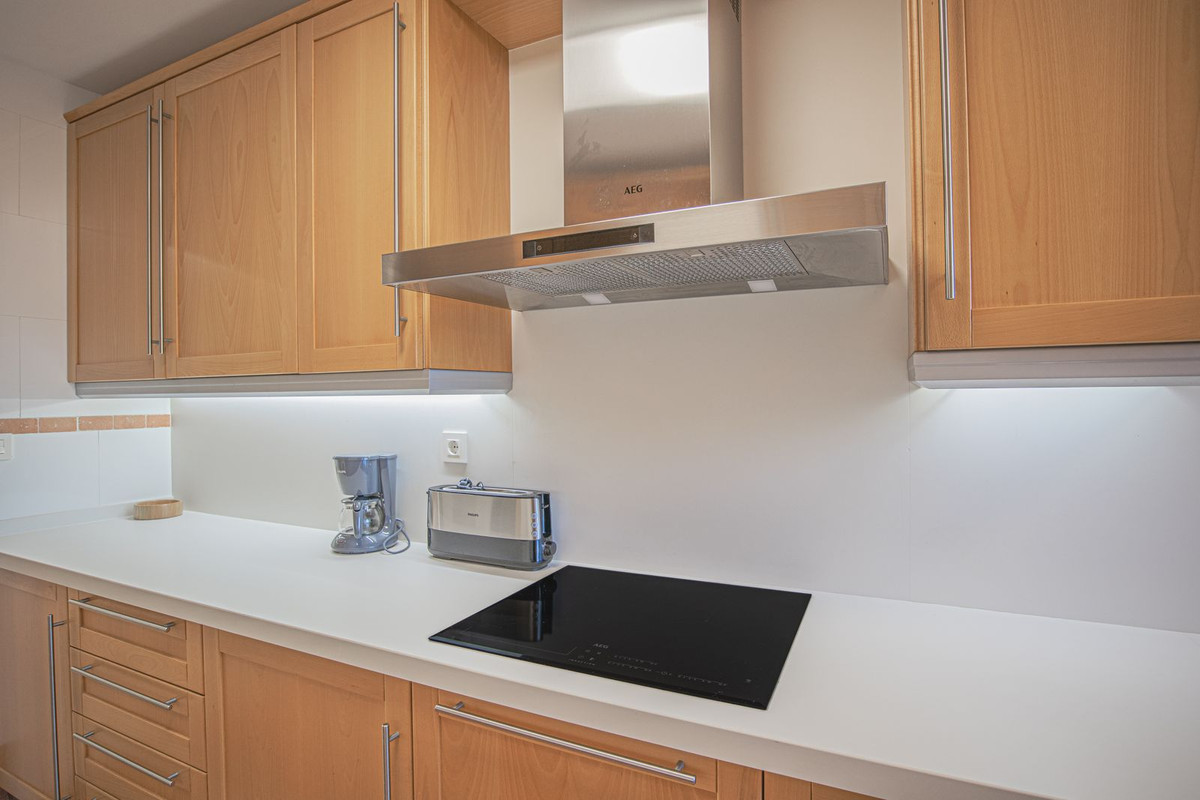 Se vende Apartamento Planta Media de 3 dormitorios en Costa Del Sol, Málaga, España
