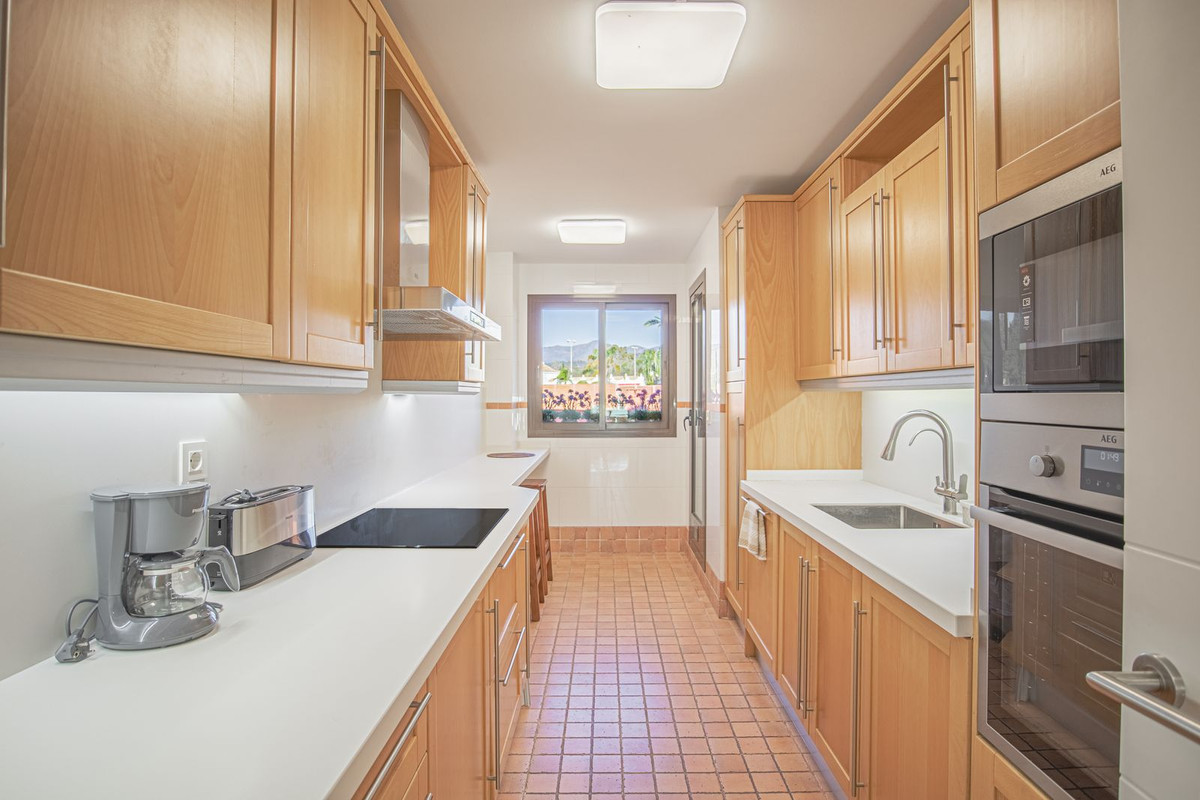 Se vende Apartamento Planta Media de 3 dormitorios en Costa Del Sol, Málaga, España