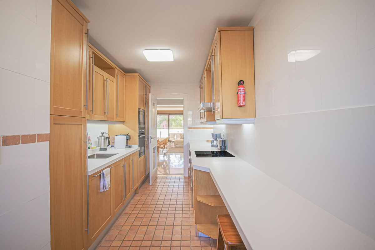 Se vende Apartamento Planta Media de 3 dormitorios en Costa Del Sol, Málaga, España