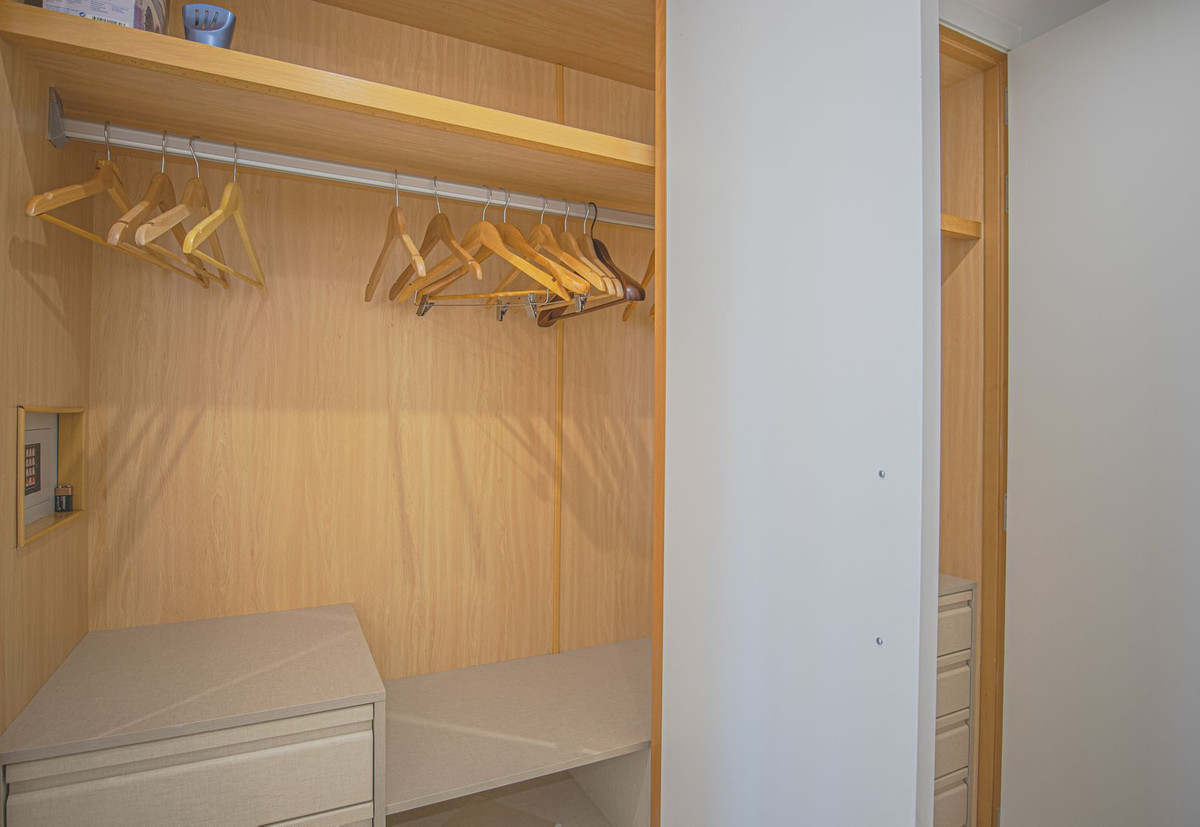 Se vende Apartamento Planta Media de 3 dormitorios en Costa Del Sol, Málaga, España