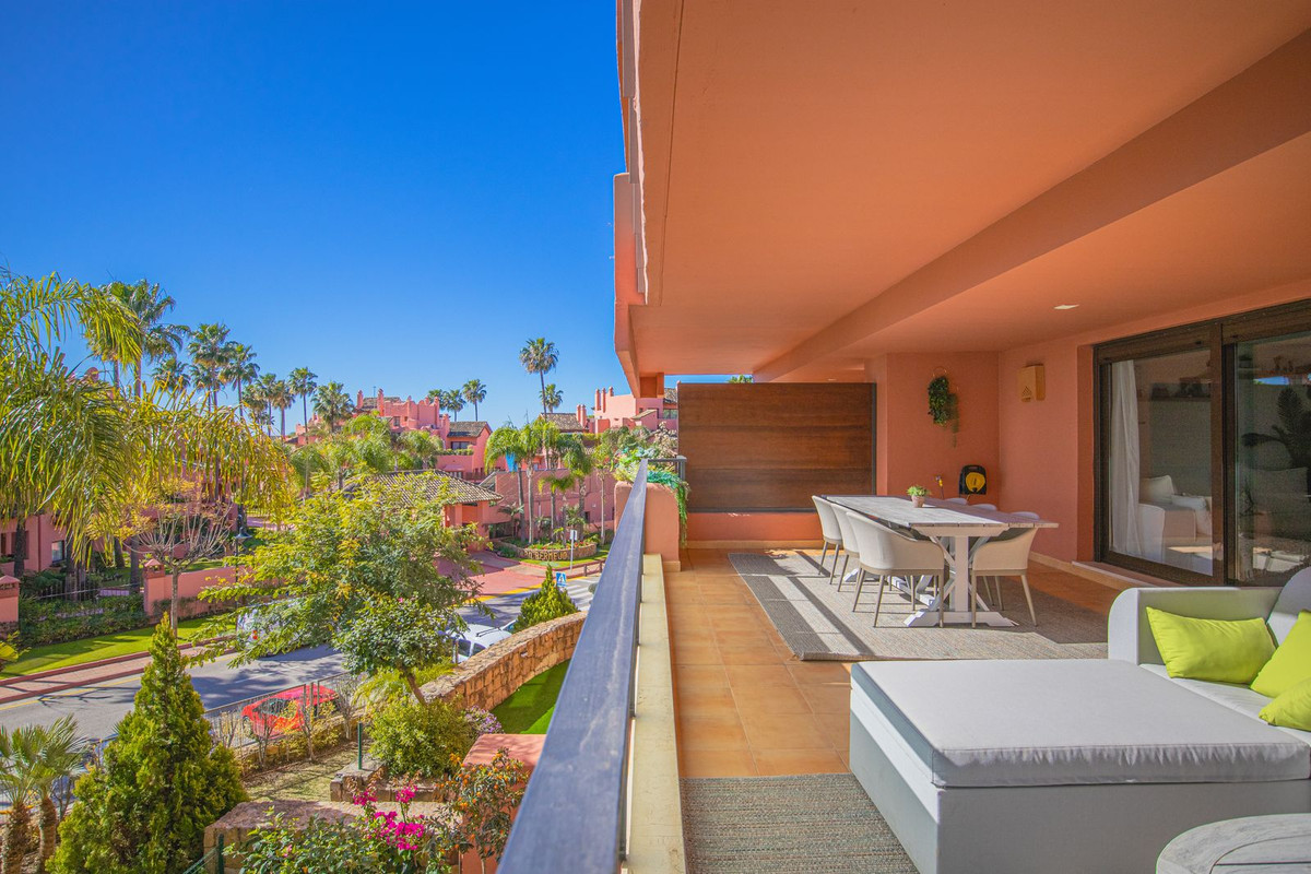 Se vende Apartamento Planta Media de 3 dormitorios en Costa Del Sol, Málaga, España
