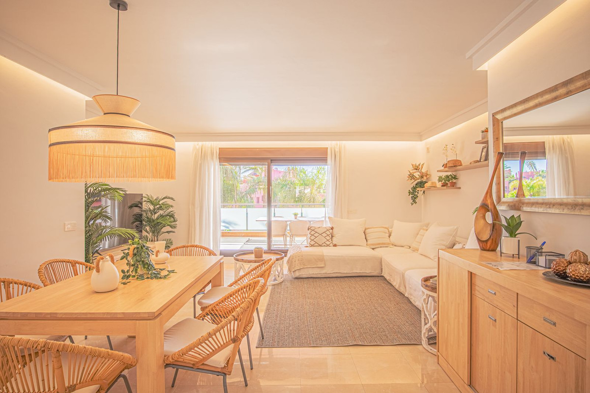 Se vende Apartamento Planta Media de 3 dormitorios en Costa Del Sol, Málaga, España
