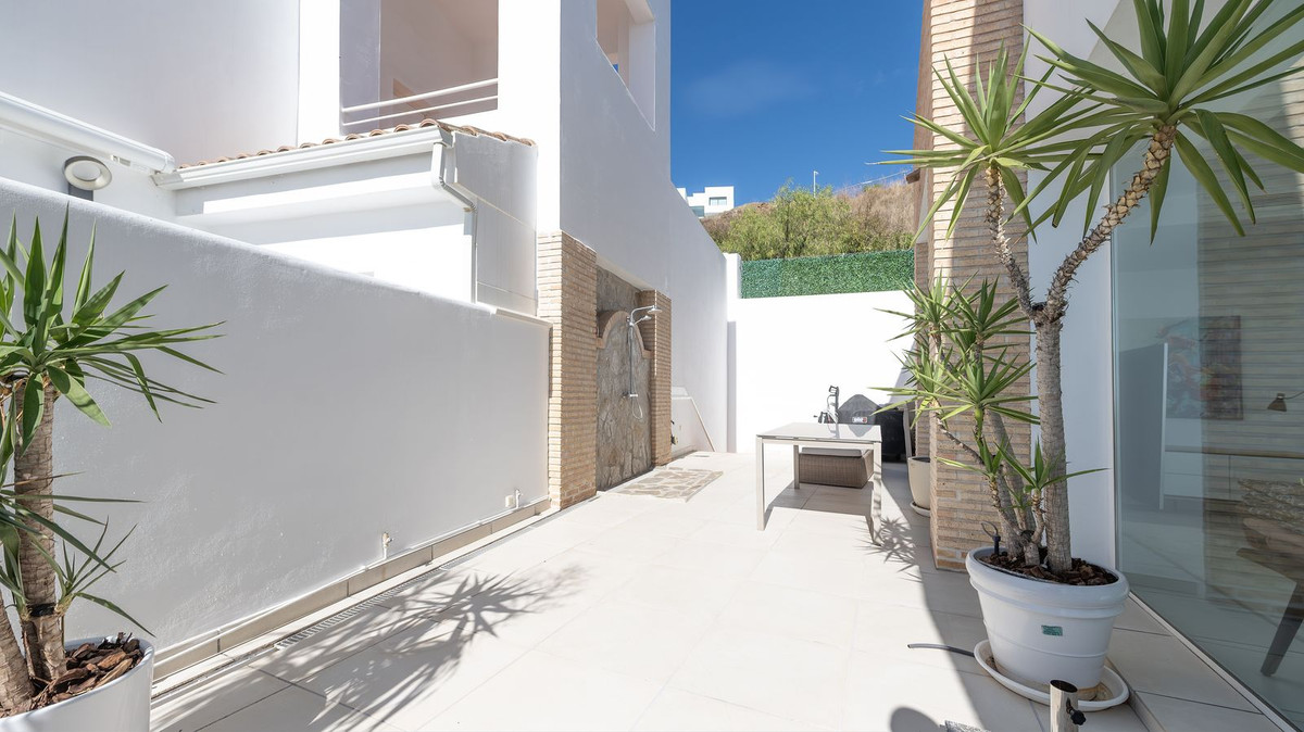 Se vende Villa - Chalet de 4 dormitorios en Costa Del Sol, Málaga, España