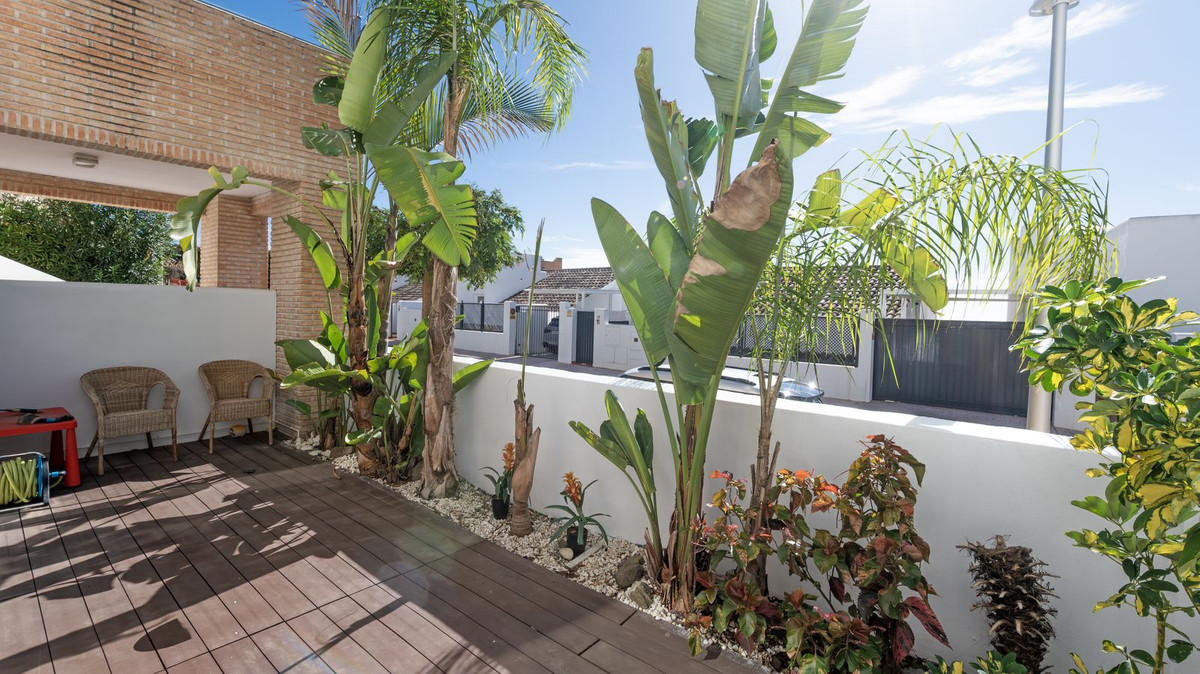 Se vende Villa - Chalet de 4 dormitorios en Costa Del Sol, Málaga, España