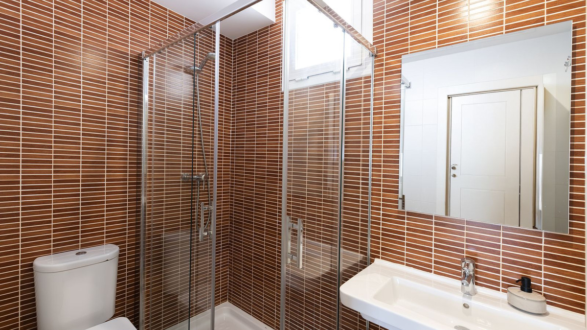 Se vende Villa - Chalet de 4 dormitorios en Costa Del Sol, Málaga, España