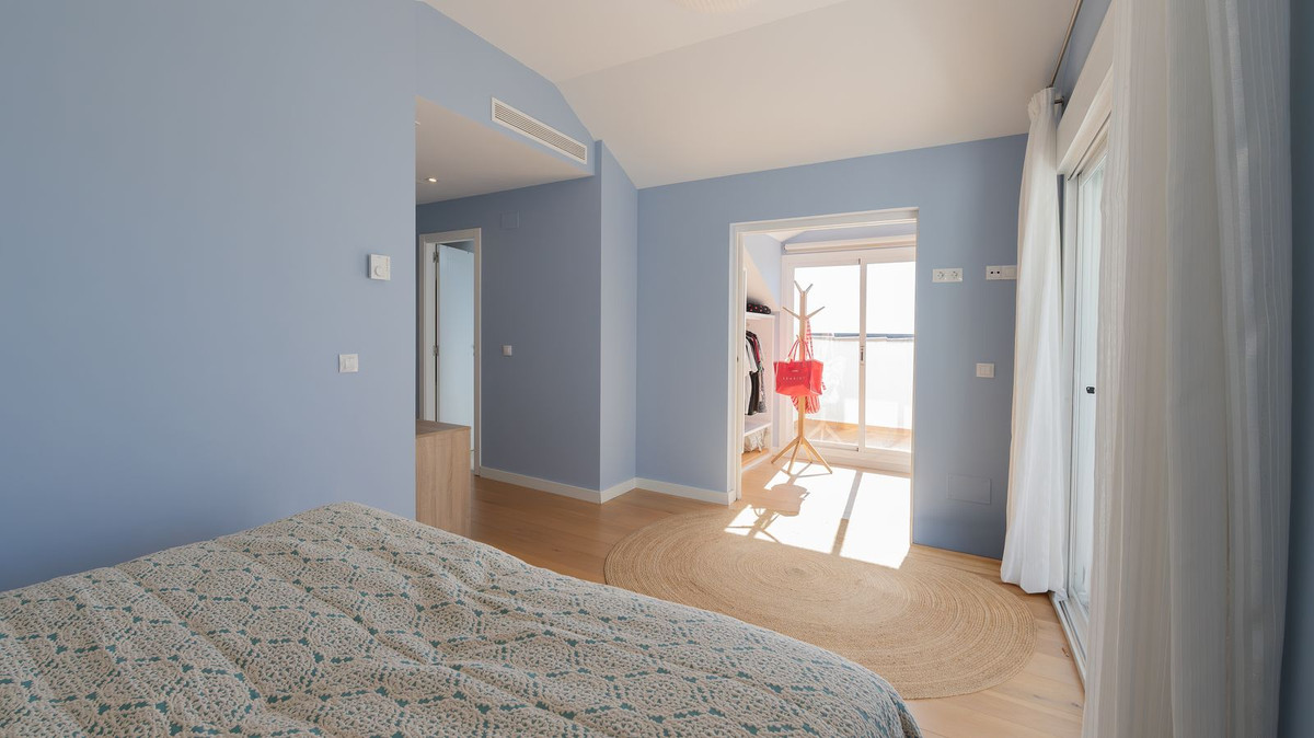 Se vende Villa - Chalet de 4 dormitorios en Costa Del Sol, Málaga, España