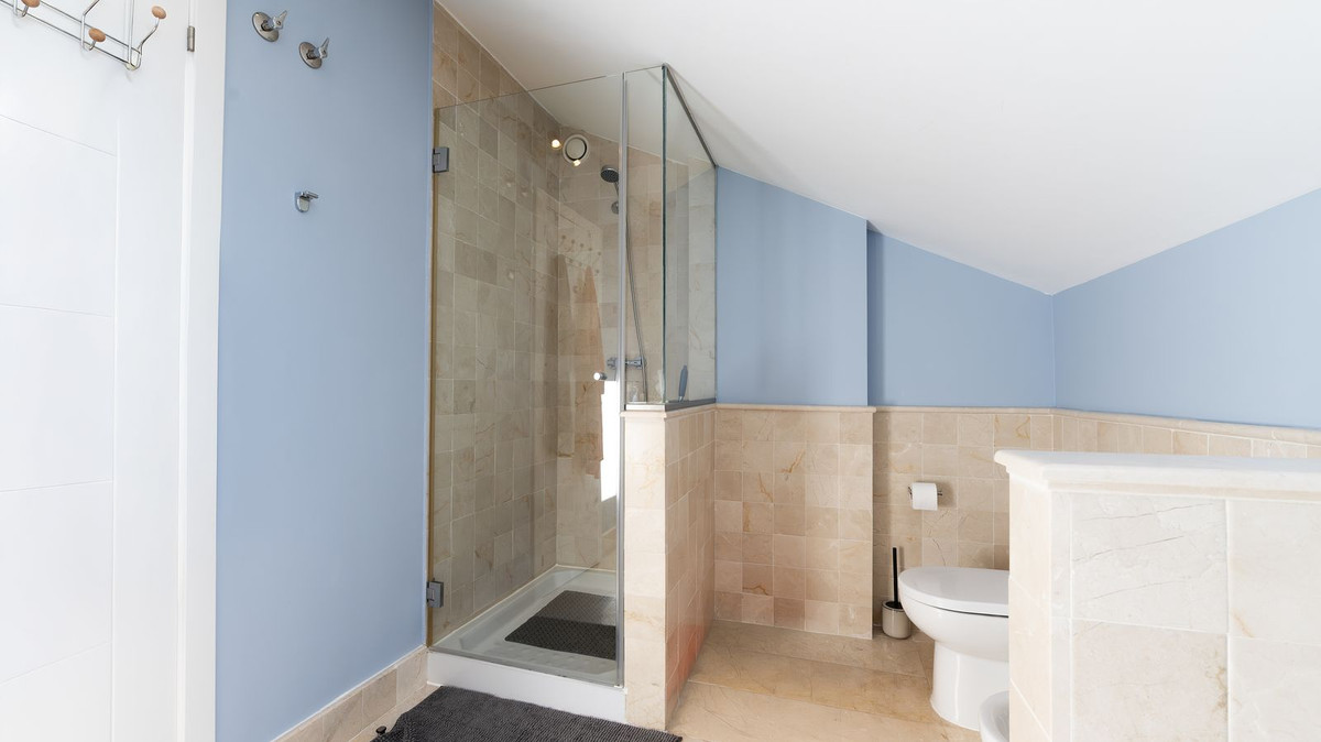 Se vende Villa - Chalet de 4 dormitorios en Costa Del Sol, Málaga, España