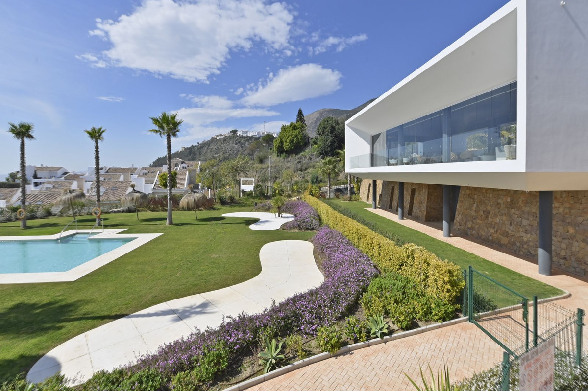 Se vende Villa - Chalet de 4 dormitorios en Costa Del Sol, Málaga, España