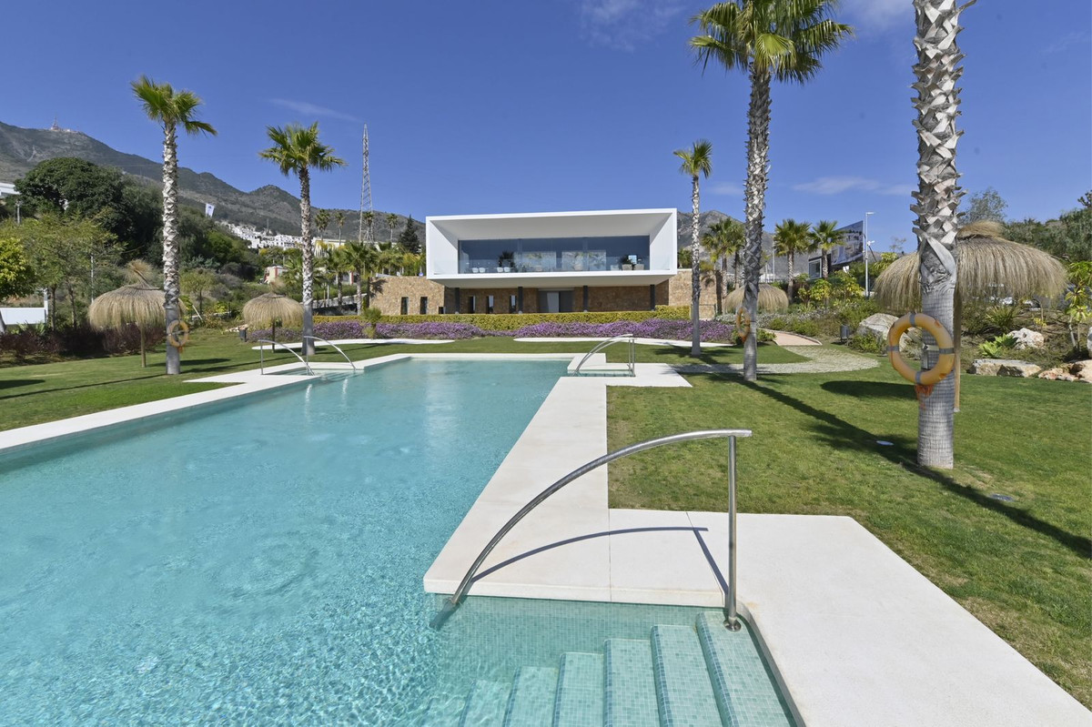 Se vende Villa - Chalet de 4 dormitorios en Costa Del Sol, Málaga, España