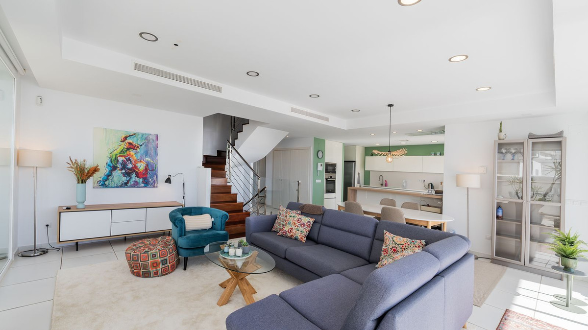 Se vende Villa - Chalet de 4 dormitorios en Costa Del Sol, Málaga, España