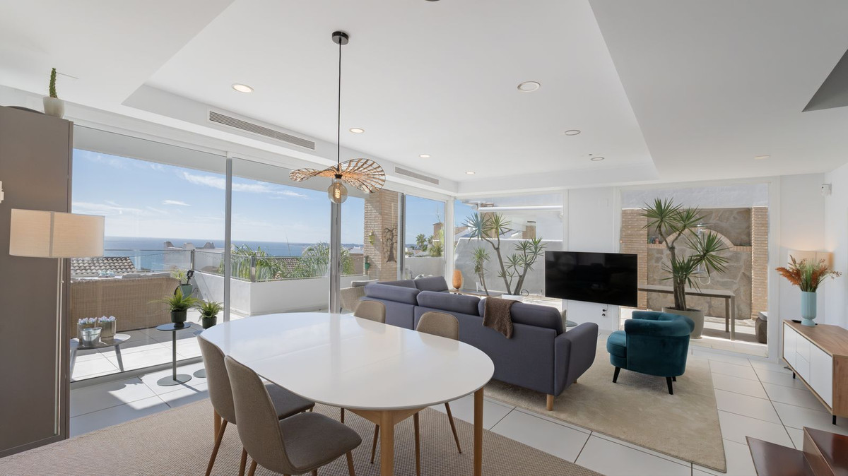 Se vende Villa - Chalet de 4 dormitorios en Costa Del Sol, Málaga, España
