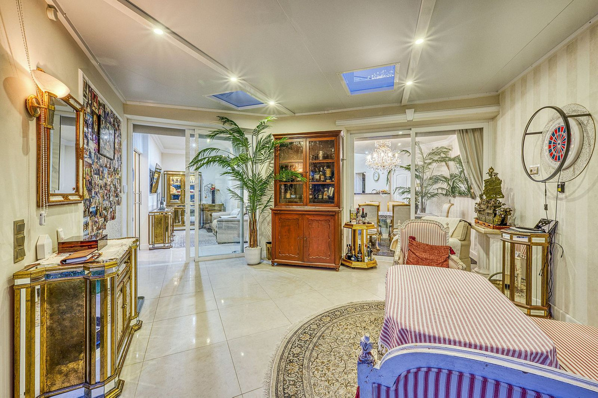 6 Bed Townhouse for sale in Hacienda Las Chapas Costa Del Sol, Málaga, Spain