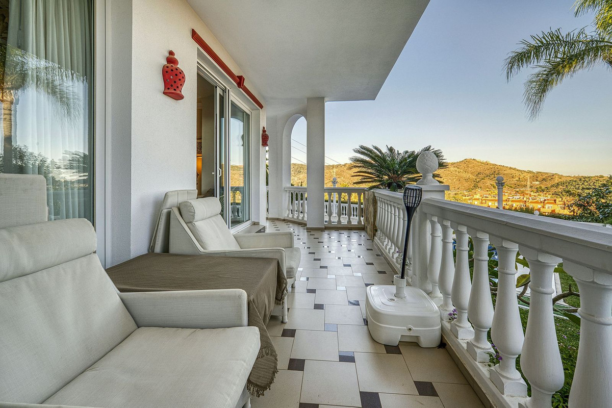6 Bed Townhouse for sale in Hacienda Las Chapas Costa Del Sol, Málaga, Spain