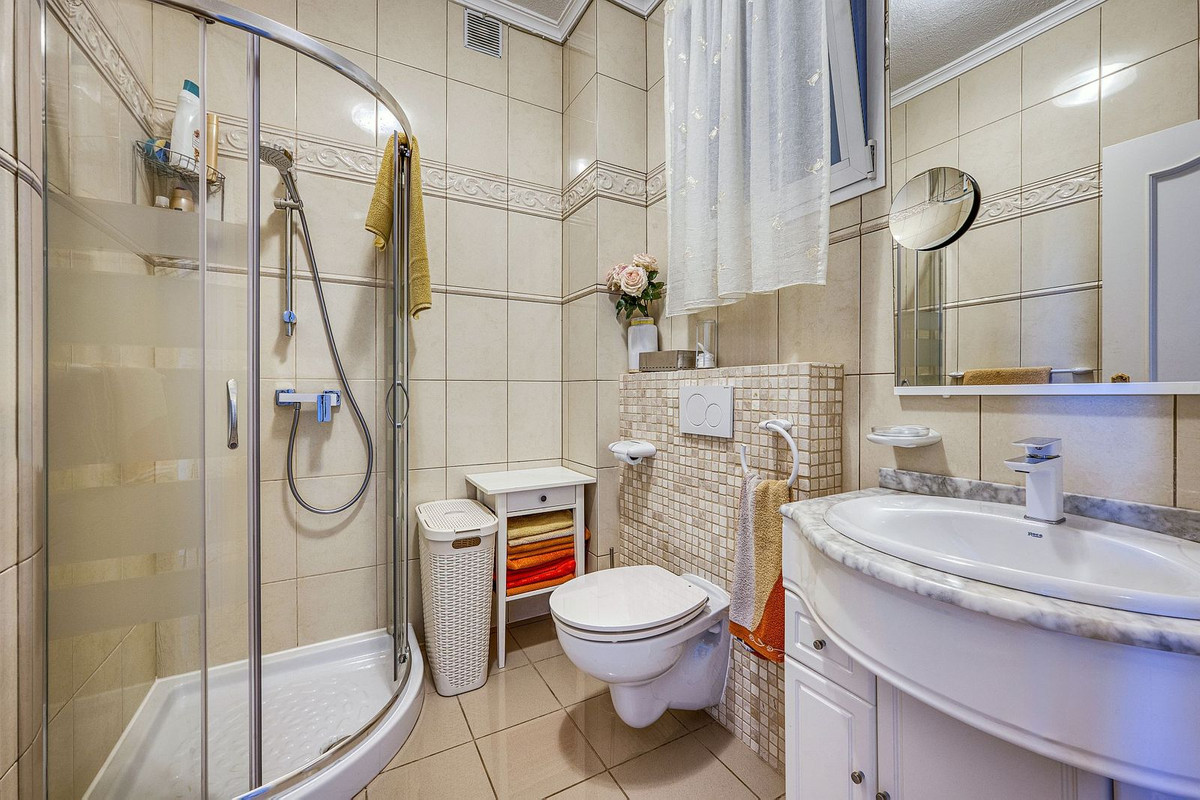 6 Bed Townhouse for sale in Hacienda Las Chapas Costa Del Sol, Málaga, Spain