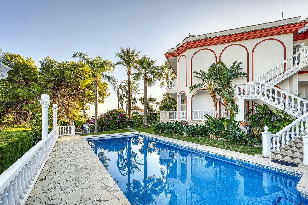 6 Bed Townhouse for sale in Hacienda Las Chapas Costa Del Sol, Málaga, Spain
