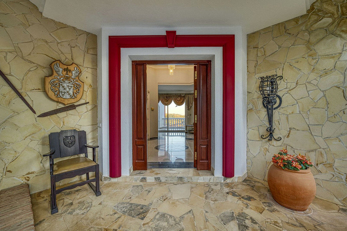 6 Bed Townhouse for sale in Hacienda Las Chapas Costa Del Sol, Málaga, Spain