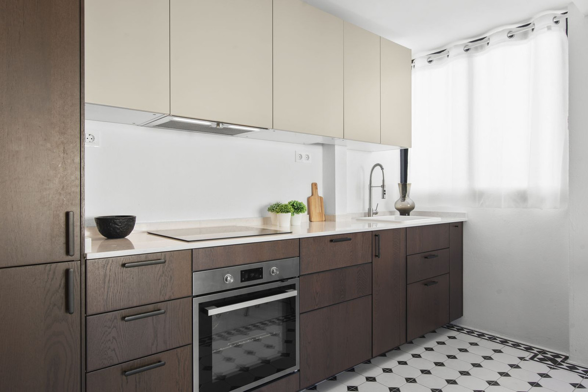 3 Bed Apartment for sale in Estepona Costa Del Sol, Málaga, Spain