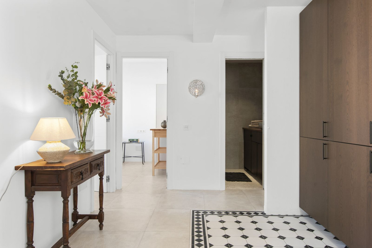 3 Bed Apartment for sale in Estepona Costa Del Sol, Málaga, Spain