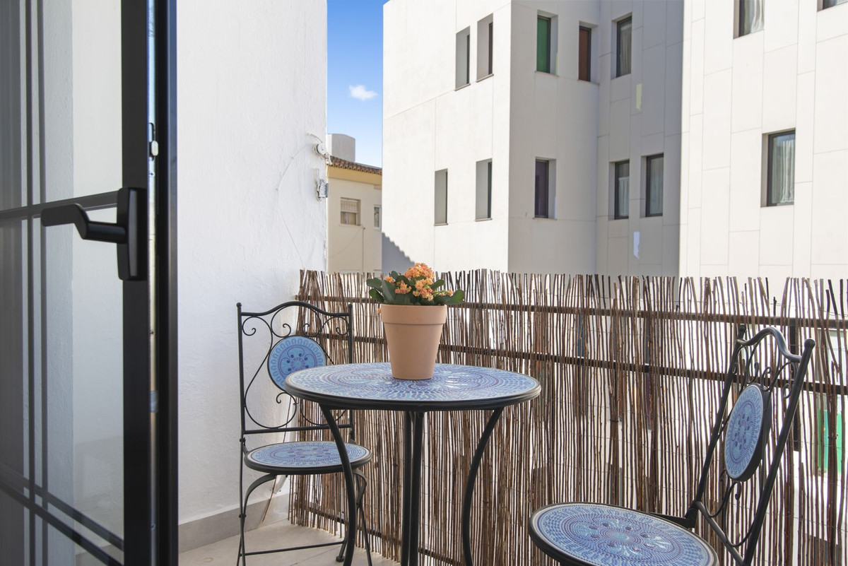 3 Bed Apartment for sale in Estepona Costa Del Sol, Málaga, Spain