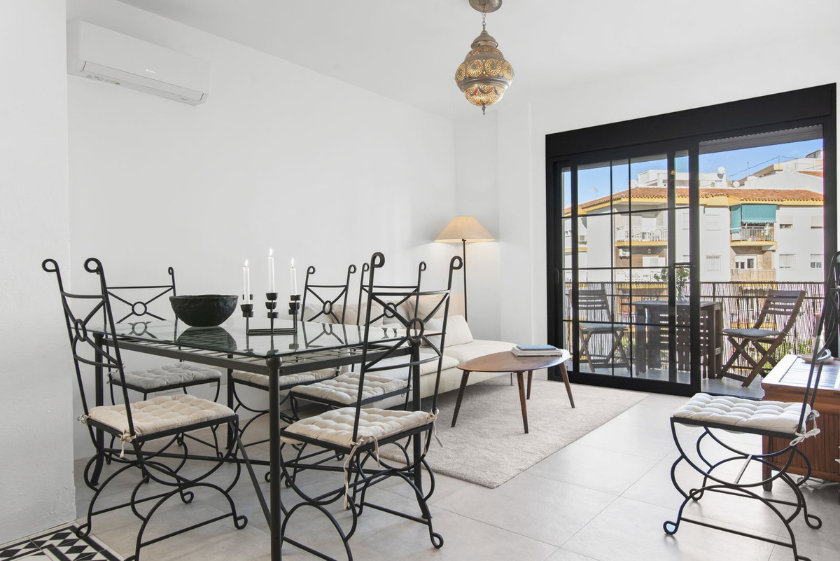 3 Bed Apartment for sale in Estepona Costa Del Sol, Málaga, Spain