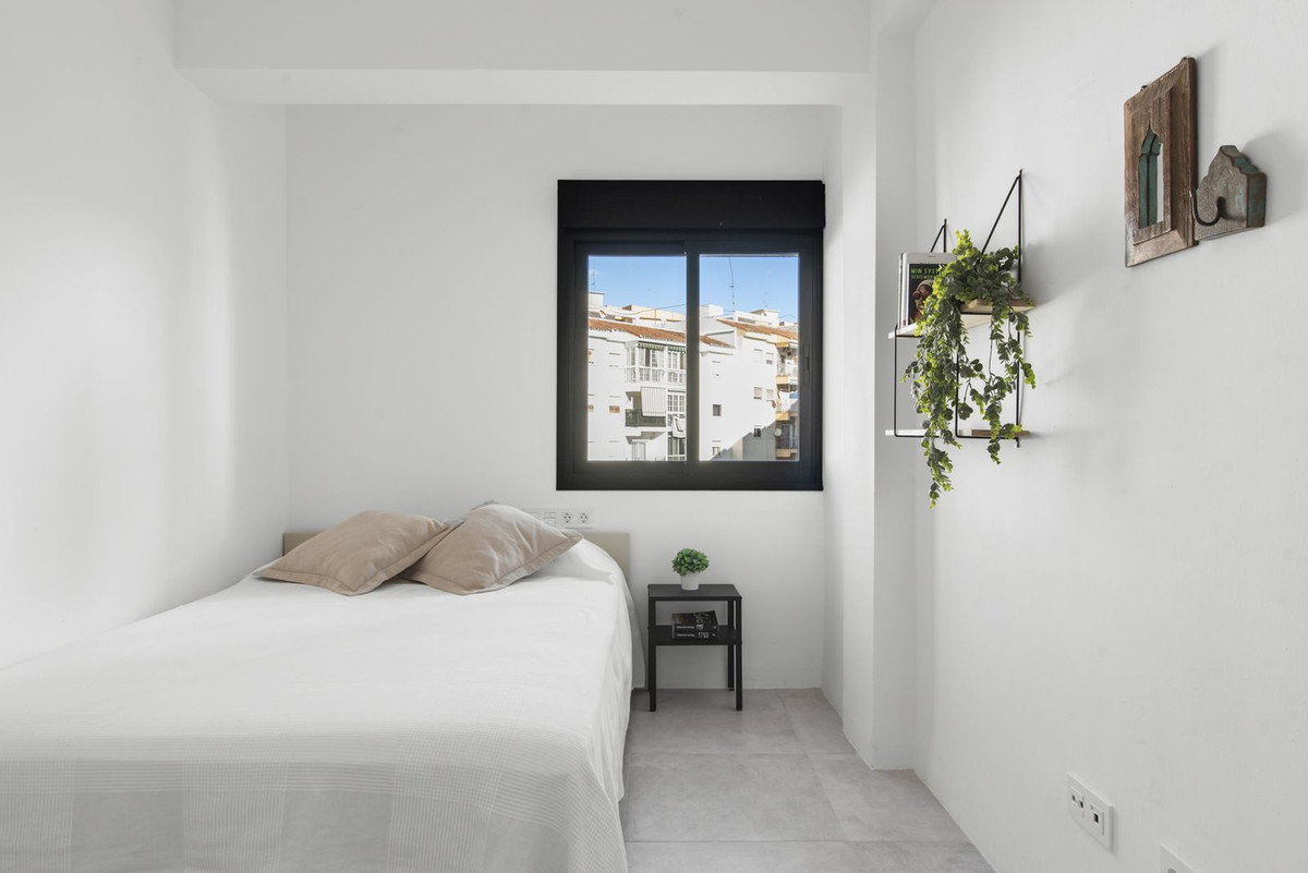 3 Bed Apartment for sale in Estepona Costa Del Sol, Málaga, Spain