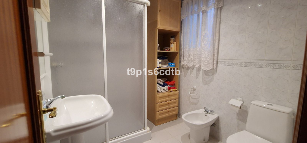 3 Bed Apartment for sale in San Pedro De Alcántara Costa Del Sol, Málaga, Spain