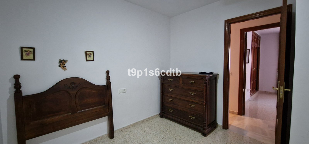 3 Bed Apartment for sale in San Pedro De Alcántara Costa Del Sol, Málaga, Spain