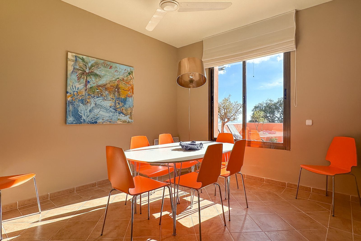 Se vende Apartamento Planta Media de 3 dormitorios en Costa Del Sol, Málaga, España