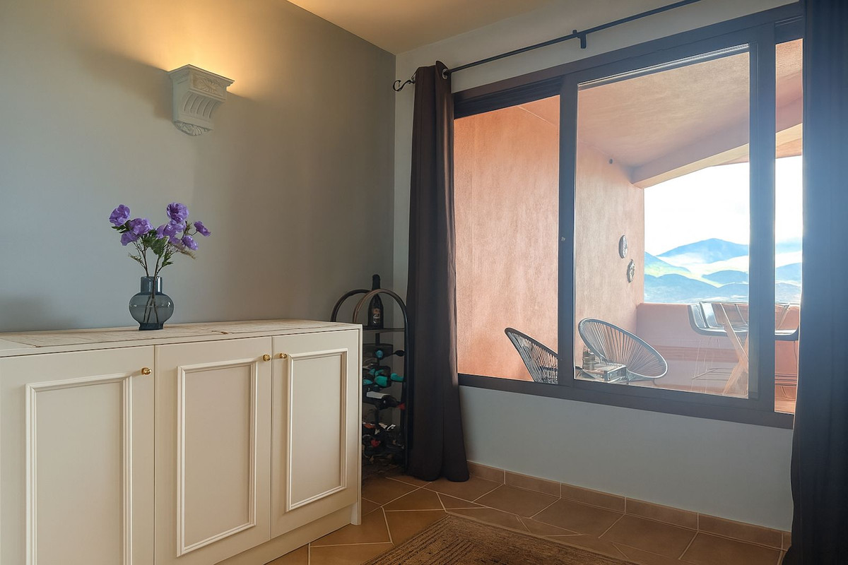Se vende Apartamento Planta Media de 3 dormitorios en Costa Del Sol, Málaga, España