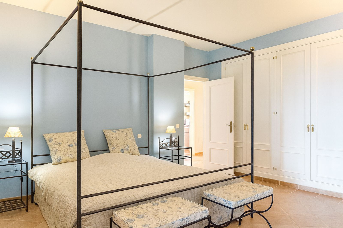 Se vende Apartamento Planta Media de 3 dormitorios en Costa Del Sol, Málaga, España