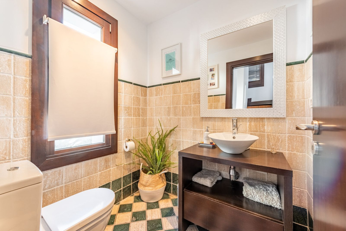 Se vende Pareada de 4 dormitorios en Costa Del Sol, Málaga, España