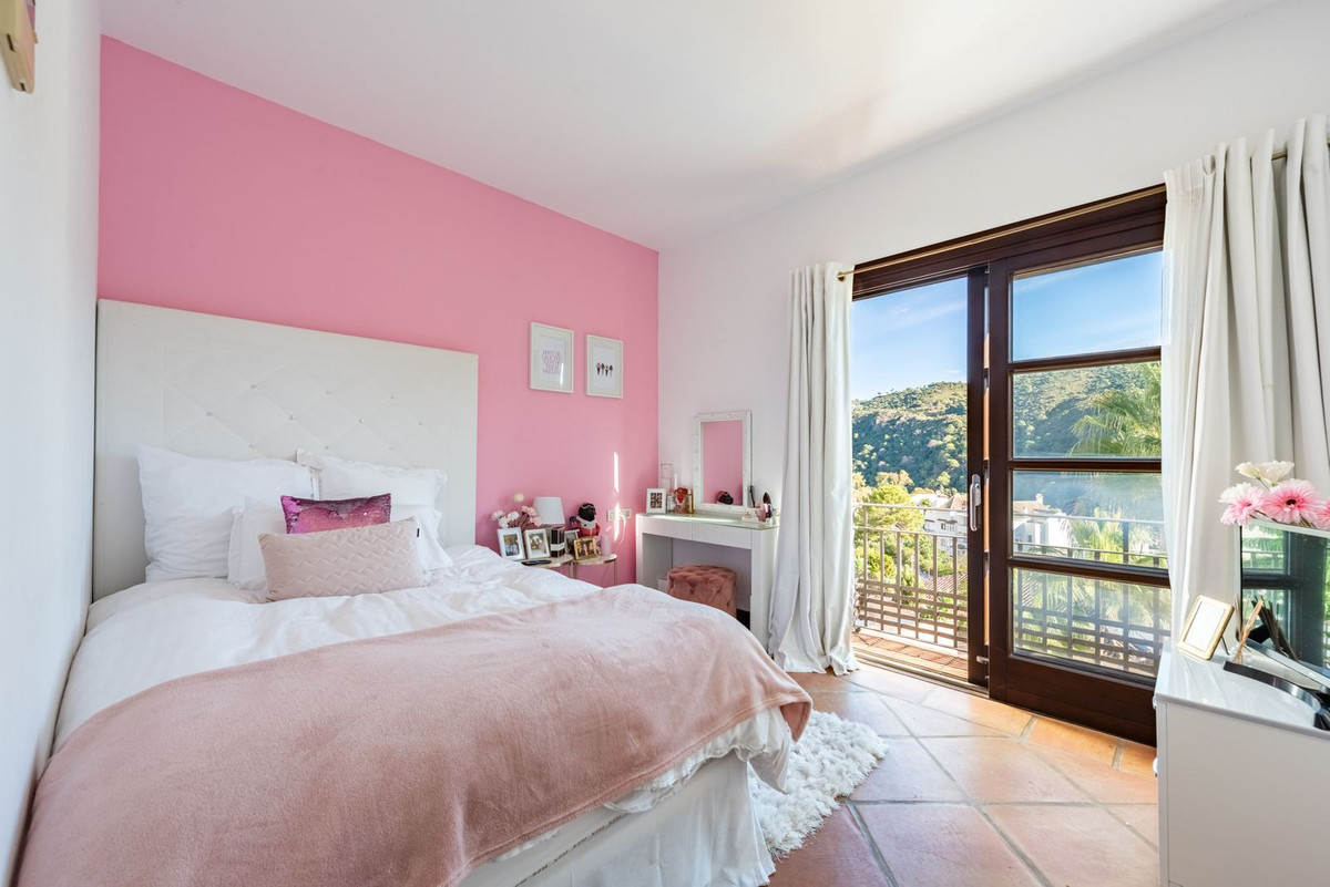 Se vende Pareada de 4 dormitorios en Costa Del Sol, Málaga, España