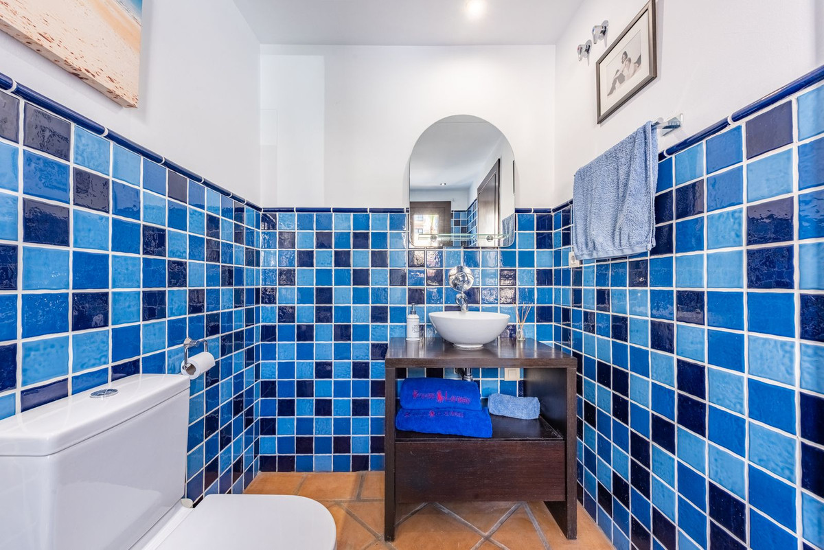 Se vende Pareada de 4 dormitorios en Costa Del Sol, Málaga, España
