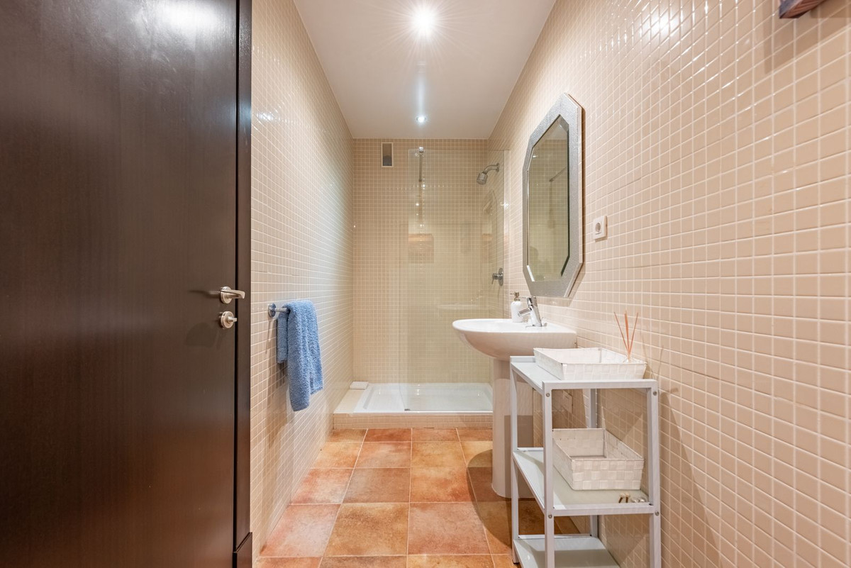 Se vende Pareada de 4 dormitorios en Costa Del Sol, Málaga, España