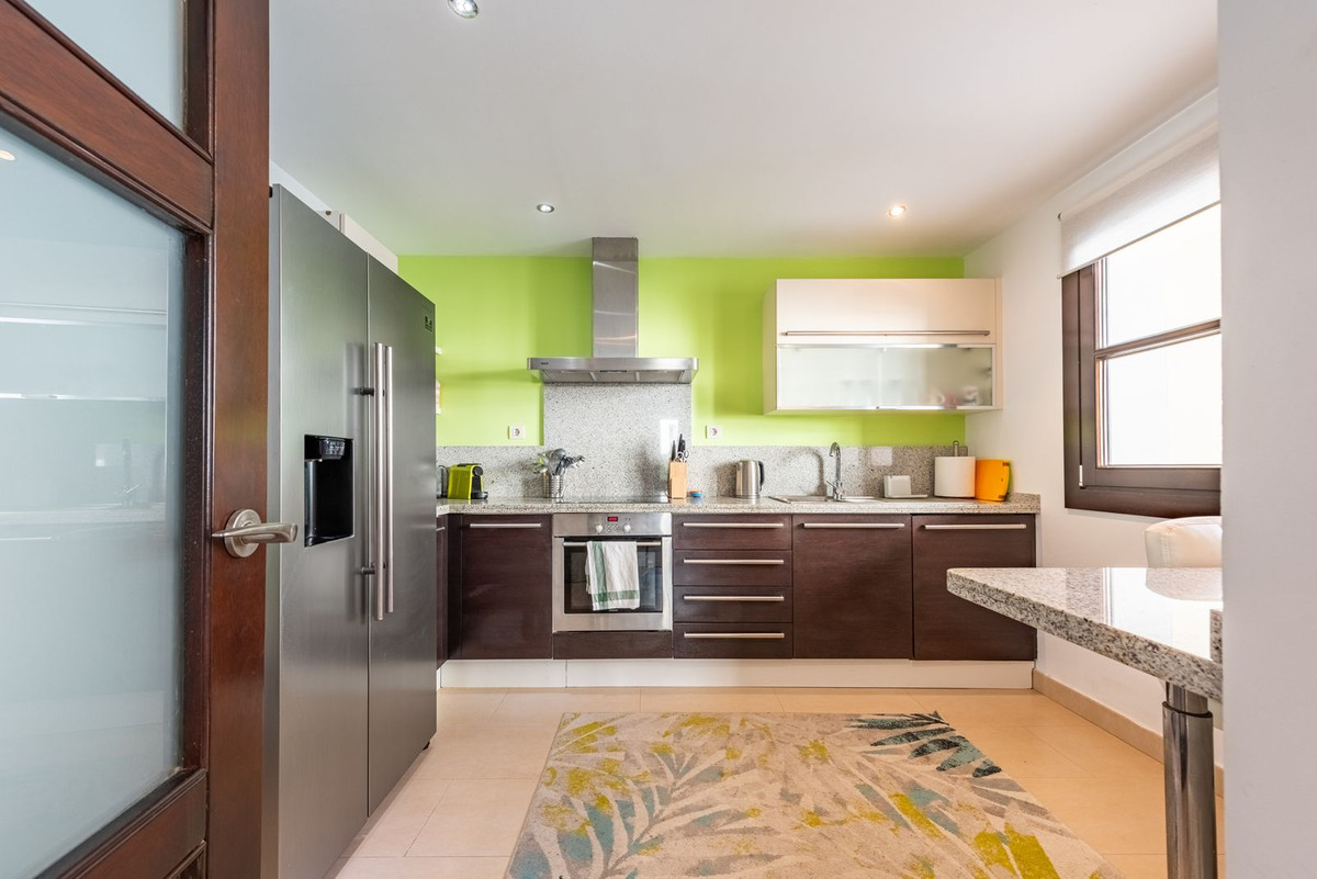 Se vende Pareada de 4 dormitorios en Costa Del Sol, Málaga, España