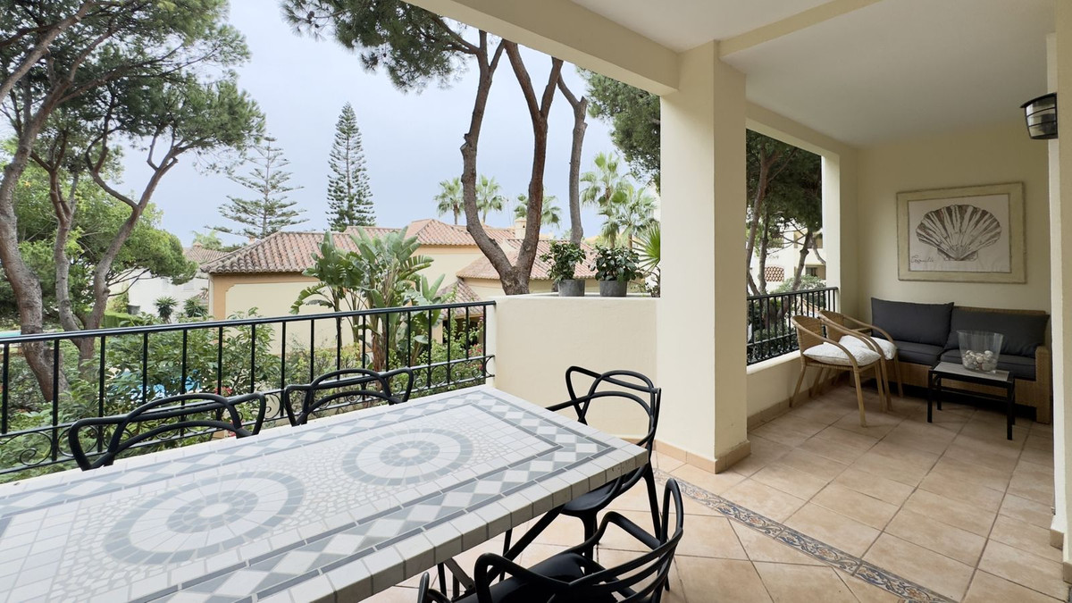 2 Bed Apartment for sale in Elviria Costa Del Sol, Málaga, Spain