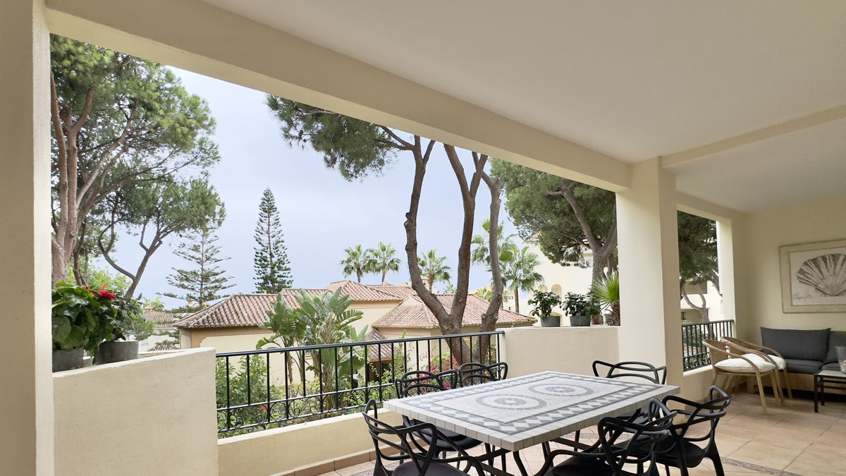 2 Bed Apartment for sale in Elviria Costa Del Sol, Málaga, Spain