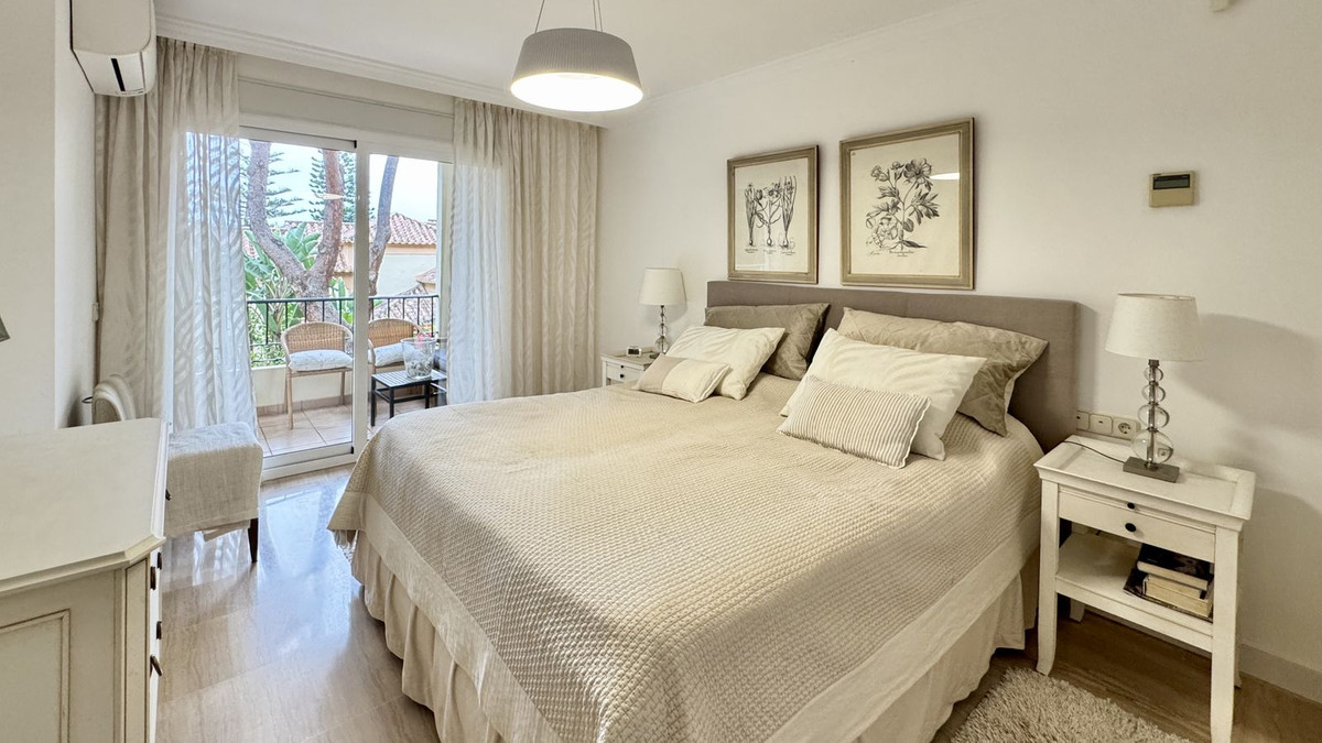 2 Bed Apartment for sale in Elviria Costa Del Sol, Málaga, Spain
