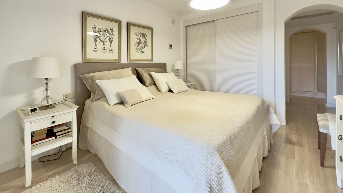 2 Bed Apartment for sale in Elviria Costa Del Sol, Málaga, Spain