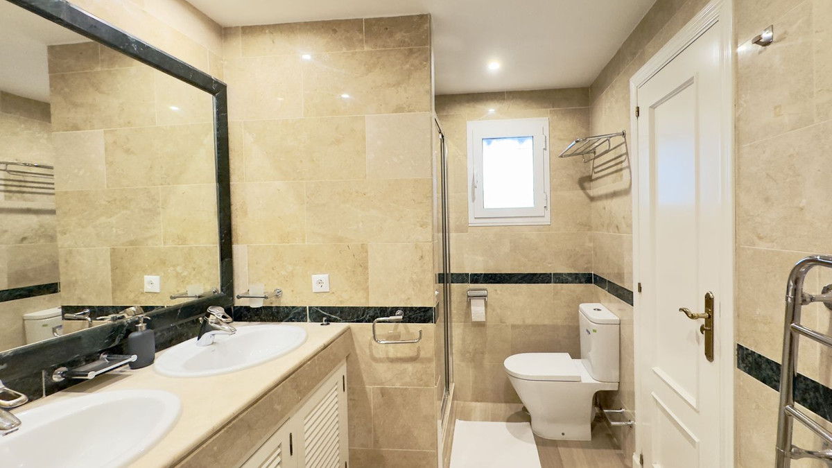2 Bed Apartment for sale in Elviria Costa Del Sol, Málaga, Spain