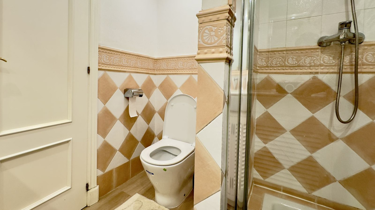 2 Bed Apartment for sale in Elviria Costa Del Sol, Málaga, Spain