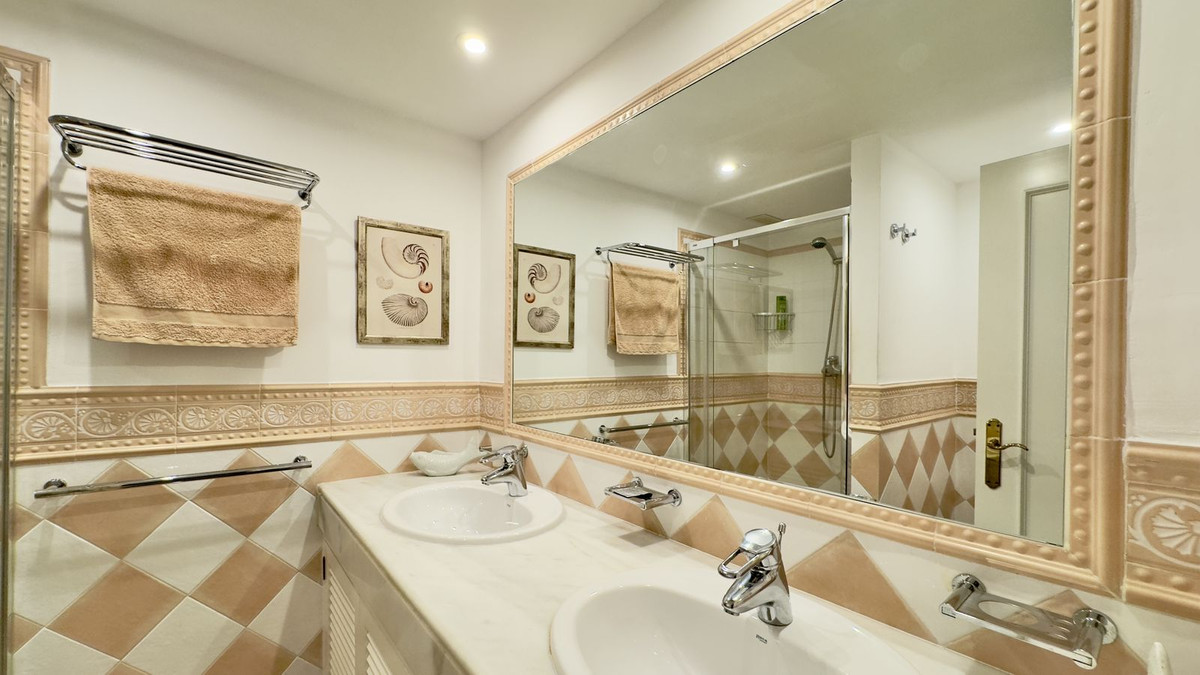 2 Bed Apartment for sale in Elviria Costa Del Sol, Málaga, Spain