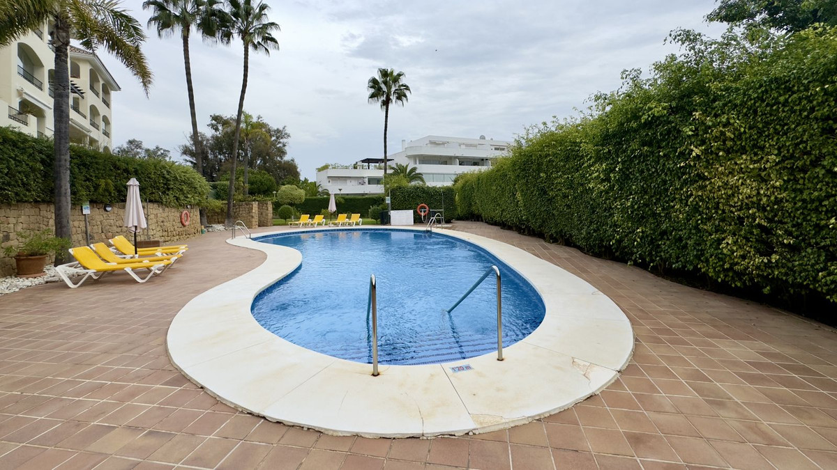 2 Bed Apartment for sale in Elviria Costa Del Sol, Málaga, Spain