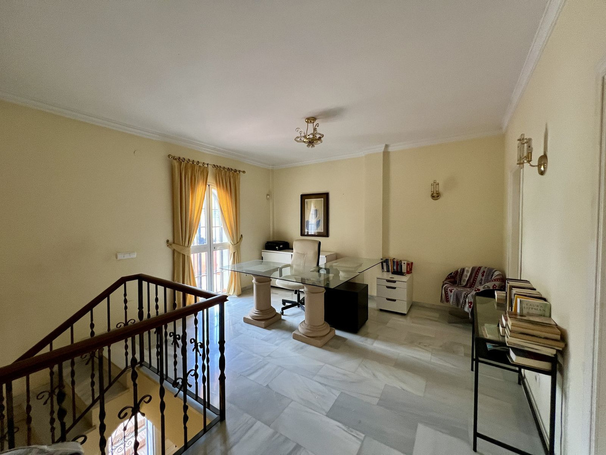 8 Bed Townhouse for sale in Mijas Golf Costa Del Sol, Málaga, Spain