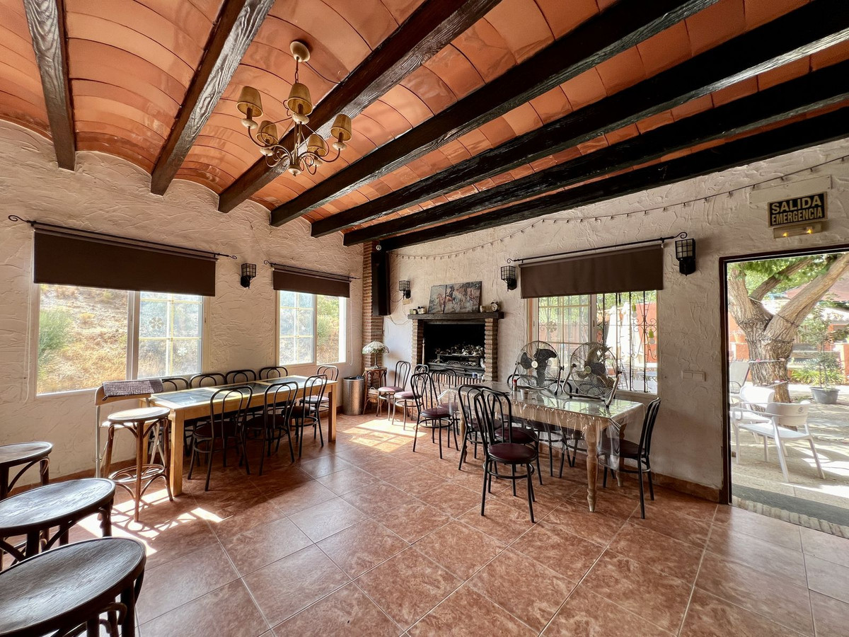 8 Bed Townhouse for sale in Mijas Golf Costa Del Sol, Málaga, Spain