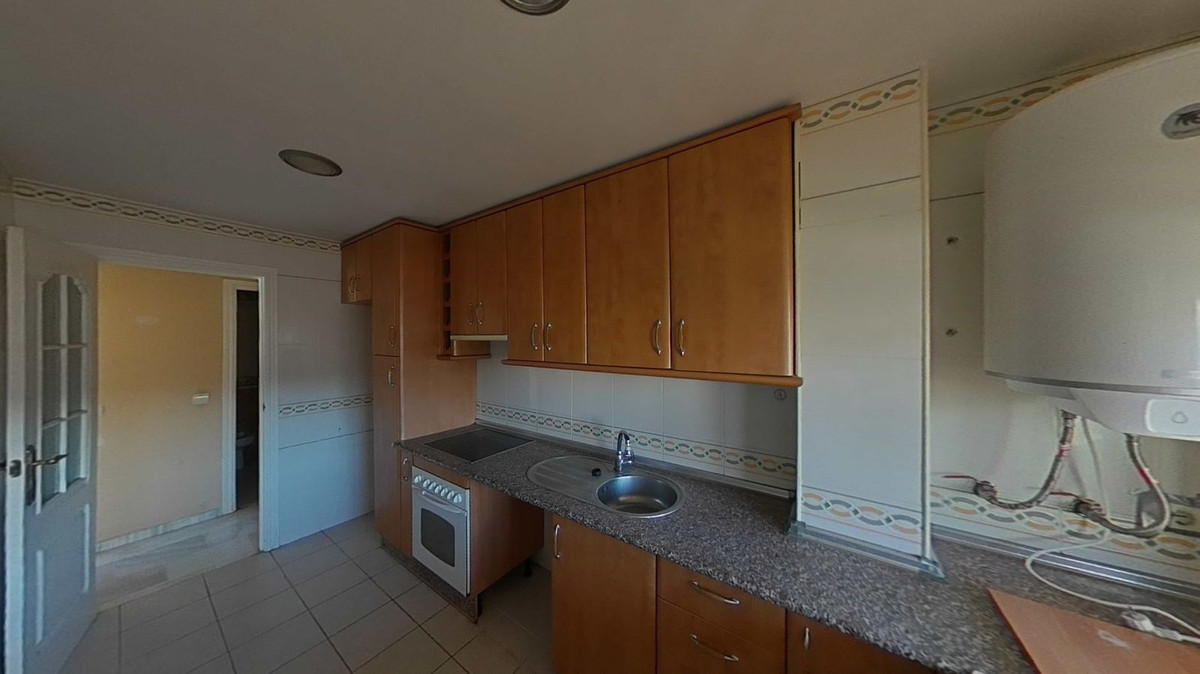 Se vende Apartamento Planta Media de 2 dormitorios en Costa Del Sol, Málaga, España