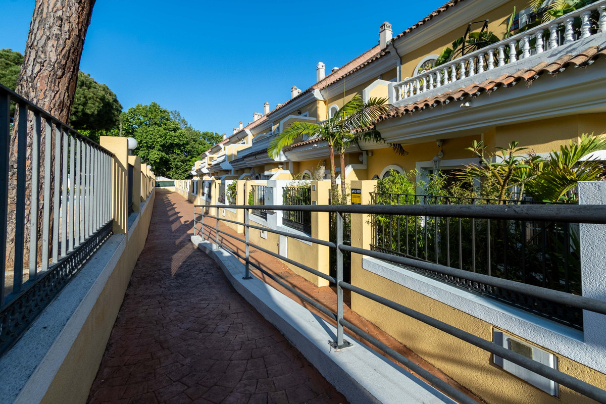 4 Bed Townhouse for sale in Mijas Costa Costa Del Sol, Málaga, Spain