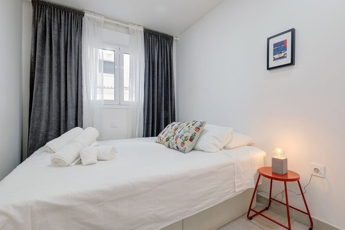 Se vende Apartamento Planta Media de 3 dormitorios en Costa Del Sol, Málaga, España