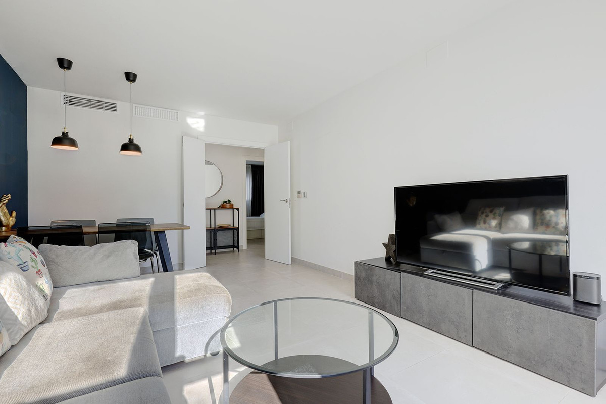 Se vende Apartamento Planta Media de 3 dormitorios en Costa Del Sol, Málaga, España